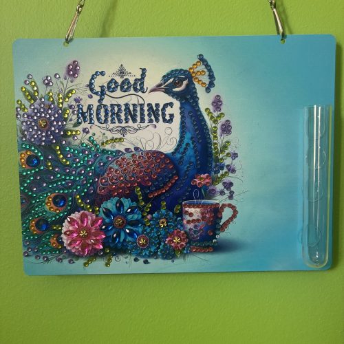 Le paon dit bonjour
